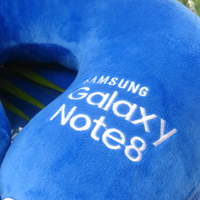 Gối chữ U quà tặng màu xanh thêu logo SAMSUNG GALAXY NOTE 8 