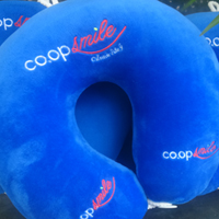 Gối chữ U ô tô, Gối chữ U du lịch màu xanh thêu logo COOP SMILE