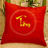 Gối quà tặng - tặng phẩm lưu niệm tựa lưng thêu chữ Tâm - K09 
